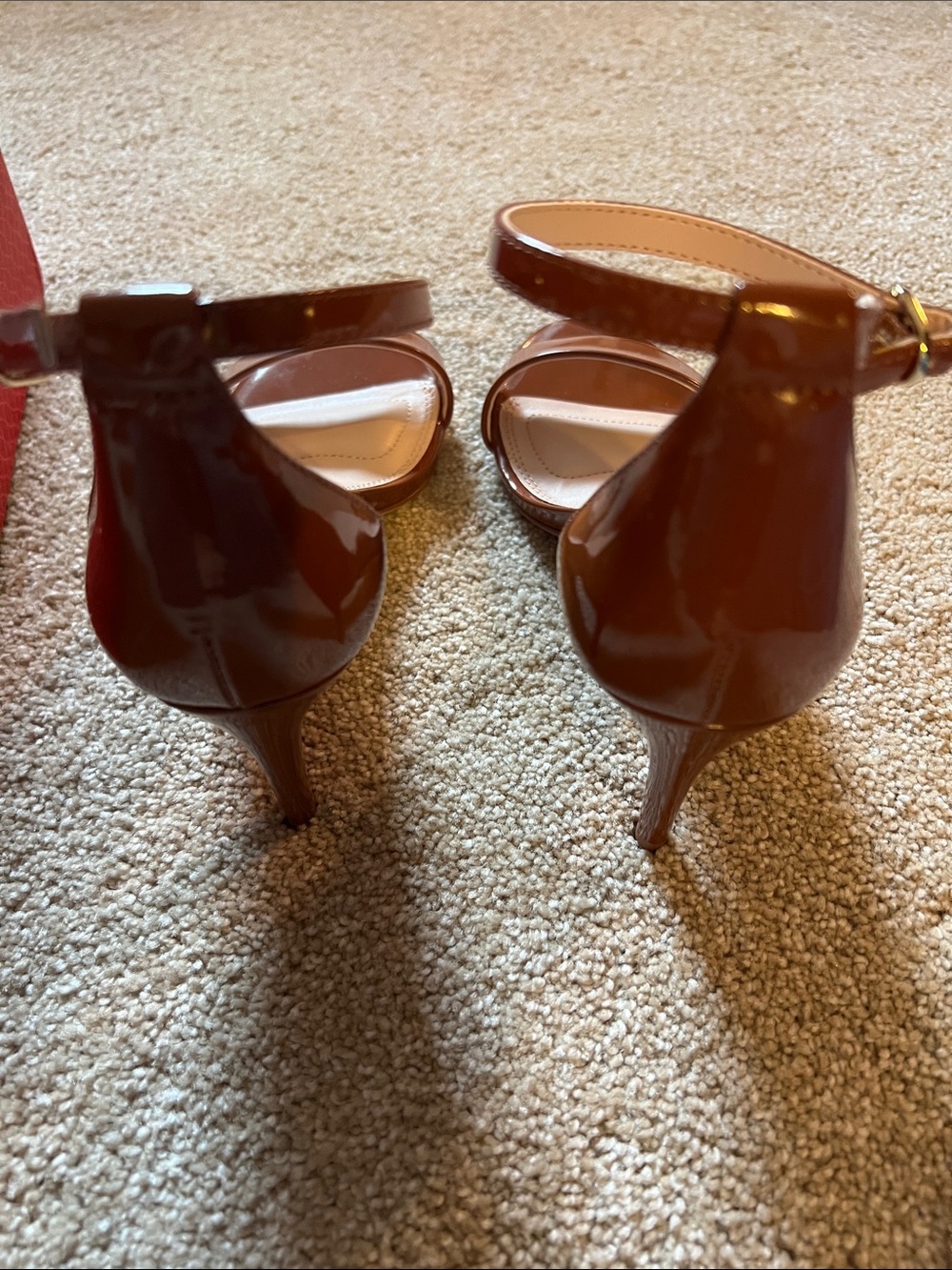 Kelly & Katie Kirstie Brown Patent Ankle-Strap Sandals. NWT. 7.5 - Picture 2 of 8